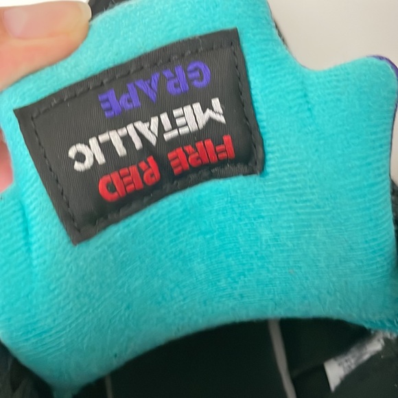 Jordan 5 GS Top 3 Black Fire Red Grape Size 6Y - Picture 5 of 13